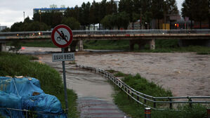 '올해 처음 보는 폭우' 군산 시간당 152㎜…전라선 열차 멈추고 도로 유실