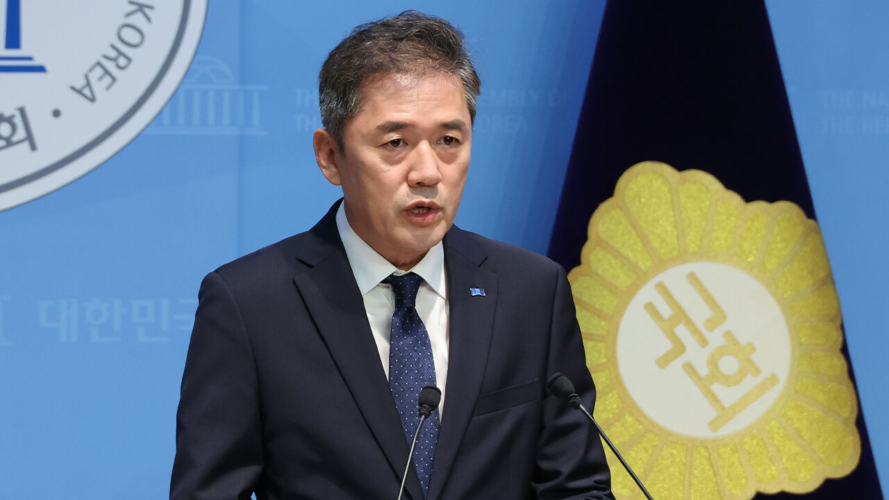 조국혁신당 황현선 사무총장 사퇴…"성 비위 사건 마땅히 책임"