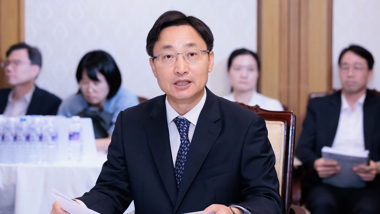 국세청장 "현금부자들의 자녀 편법지원 탈세 끝까지 추징"