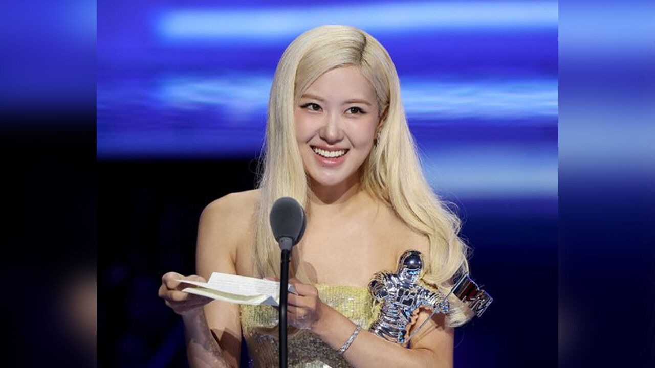 MTV VMA 2관왕…"꿈을 좇았던 16살의 저에게 바친다"