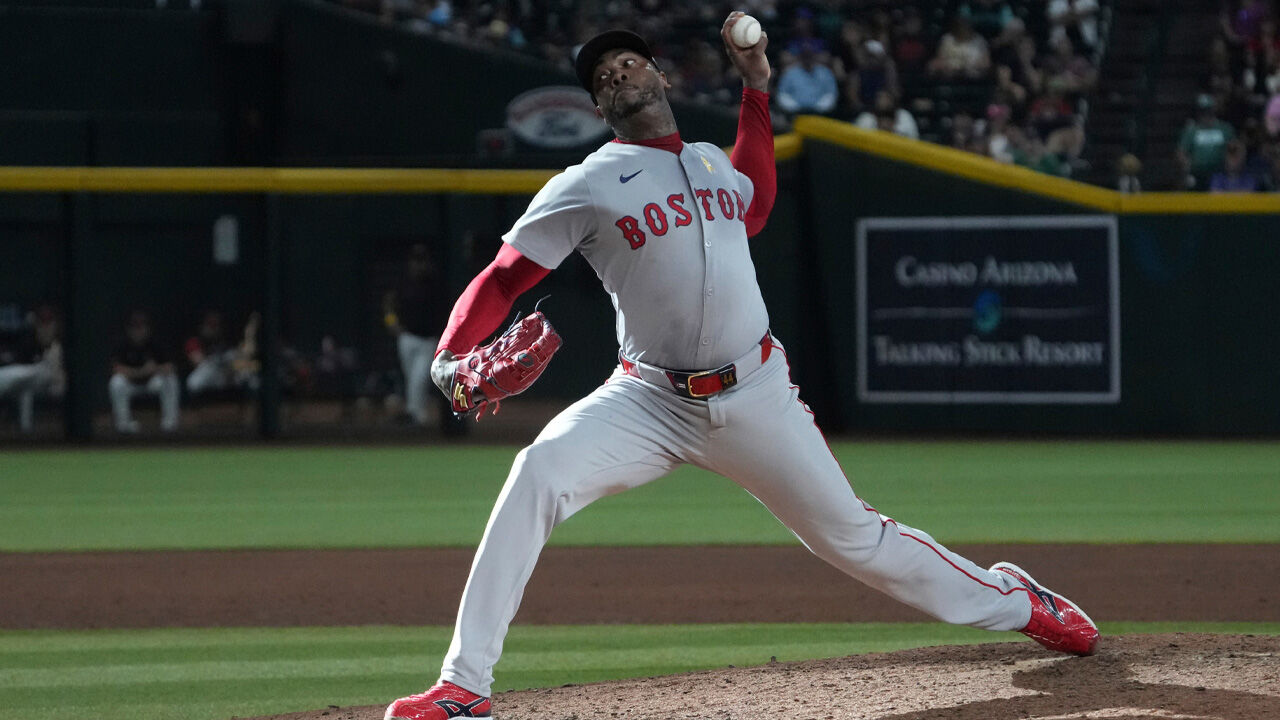 MLB 강속구 투수 채프먼, 1이닝 4탈삼진 진기록