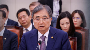 외교장관 "불이익 없게 대강 합의"…비자 할당량 협의