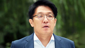 '공천청탁 의혹' 김상민 전 검사 "김건희 오빠 요청에 그림 구매"