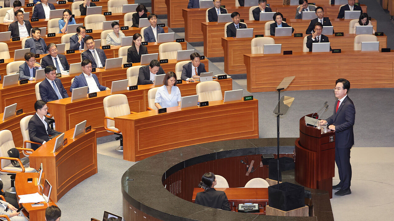 여당, 송언석 연설에 "협치하자며 협박…쑥·마늘 더 먹어야 하나"