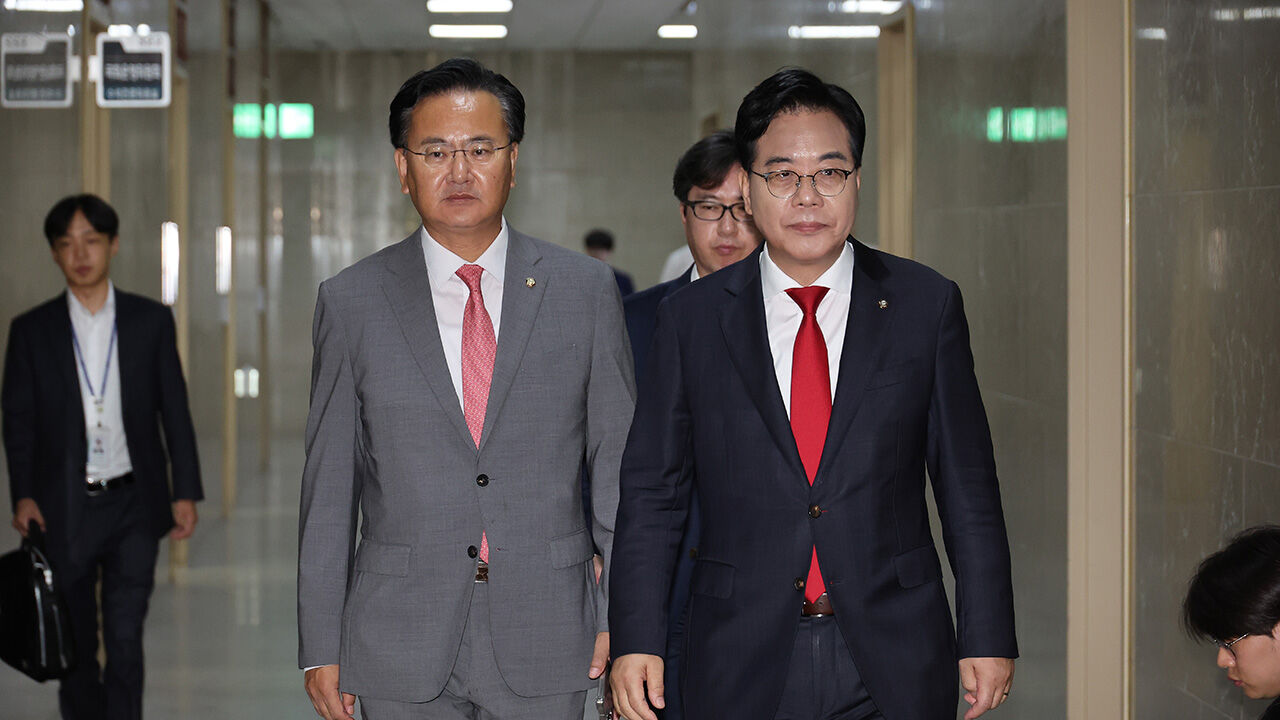 회동 향하는 송언석-유상범