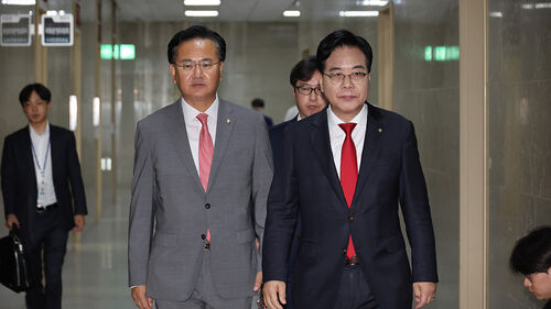 회동 향하는 송언석-유상범