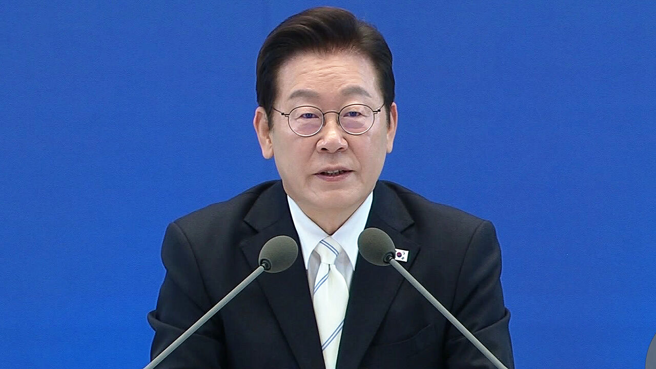 이 대통령 "부동산, 한두 번 대책으로 안돼…끊임없이 투기 통제"