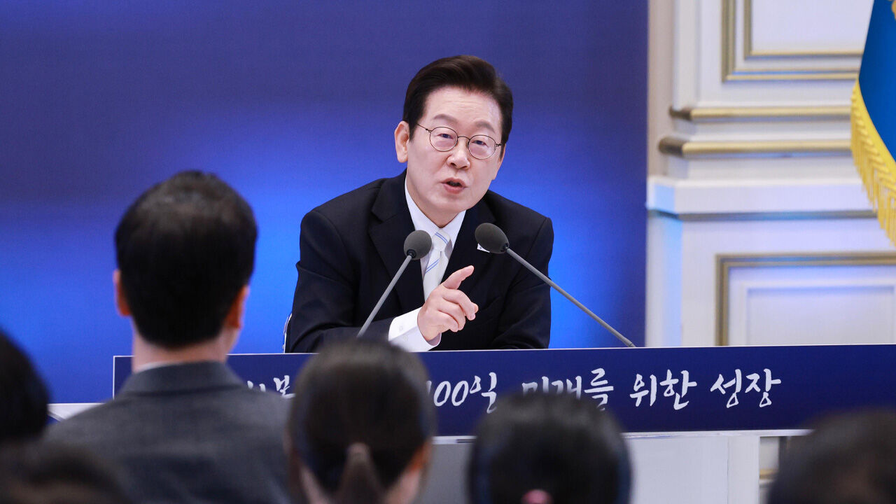 이 대통령 "미 구금 한국인, 오후 출발…관세협상 이면합의 없다"