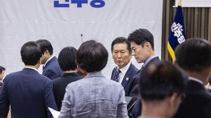 민주, '더 센 특검법' 처리키로&hellip;기간 연장&middot;인력 증원, 특검 지휘 폐지