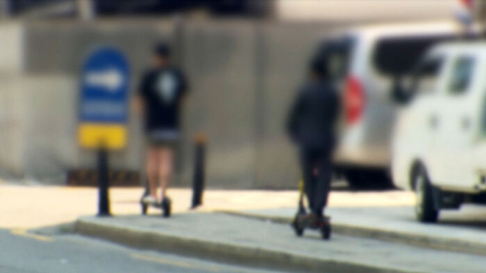 킥보드로 사람 치고 뺑소니