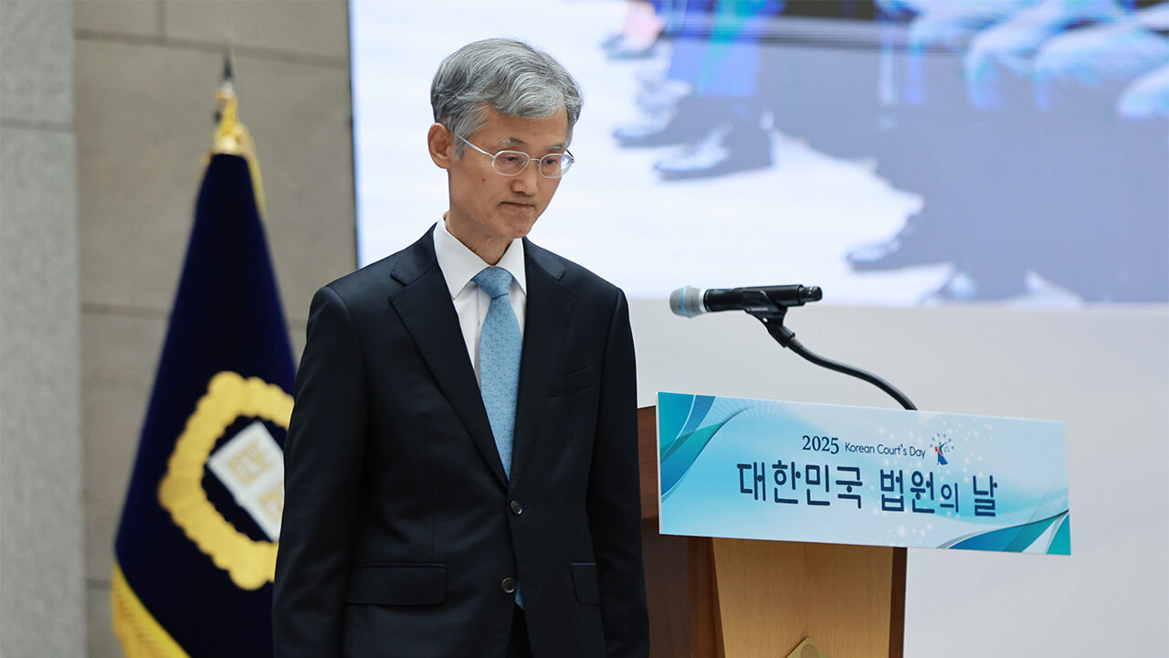 '사법부 독립' 강조한 조희대…"국회에 의견 제시하고 설득할 것"