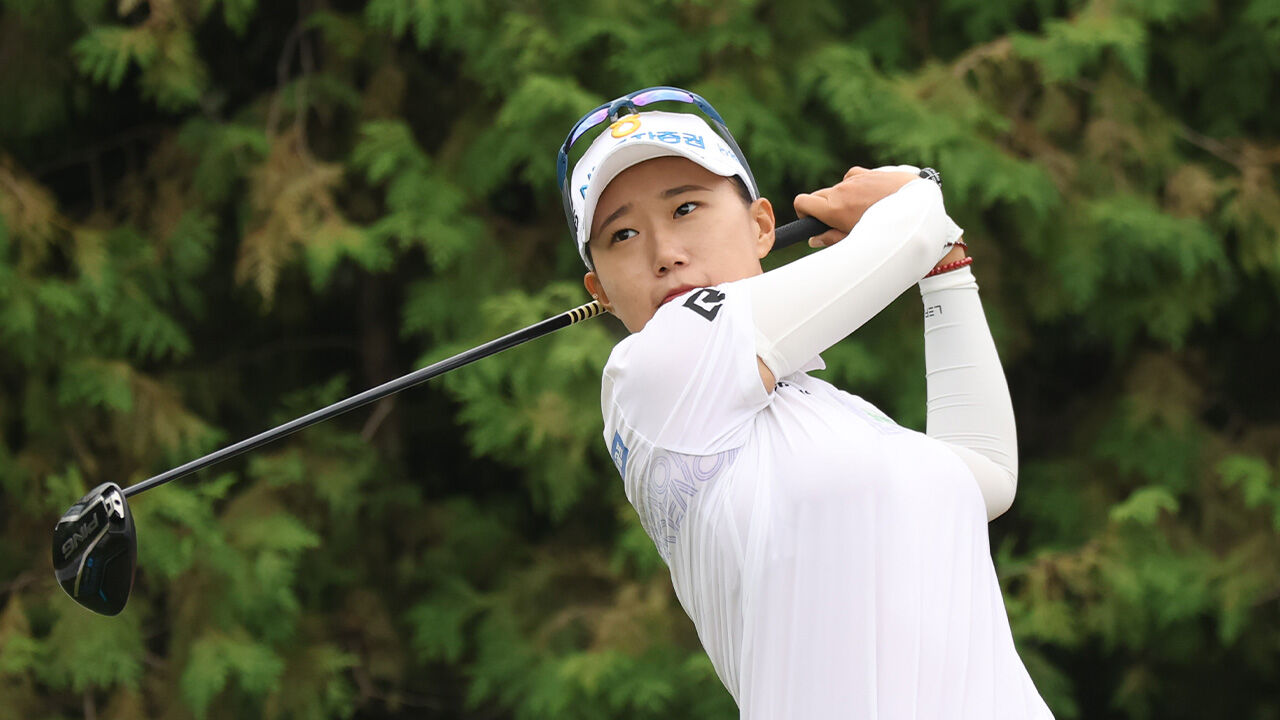 정윤지, KLPGA OK저축은행 읏맨 오픈 첫날 단독 선두