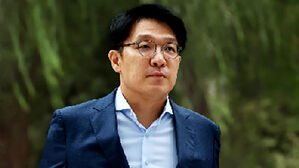 '김건희에 이우환 그림 건넨 혐의'…김상민 전 검사 영장