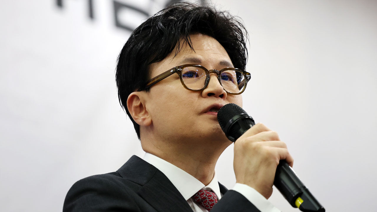 한동훈 "계엄해제표결 지연"…우원식 "의원 안 해봐서 그런가"