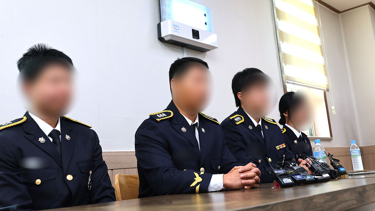 "故 이 경사 '영웅' 만들어야 하니 함구하라"…해경 동료들 폭로
