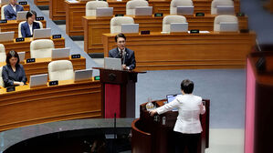 민주 "정당 해산 심판" vs 국힘 "내란특별재판부 위헌"