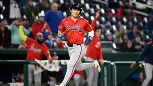 김하성, 워싱턴과 더블헤더 3안타…이적 후 타율 0.313