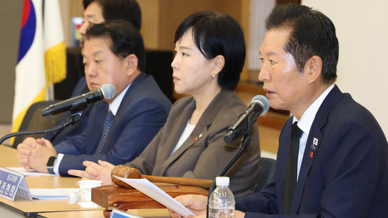 여당 "조희대 의혹 충격적, 특검 수사해야" 맹공…일각 탄핵도 거론