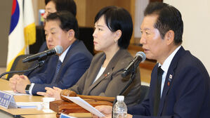 여당 "조희대 의혹 충격적, 특검 수사해야" 맹공&hellip;일각 탄핵도 거론