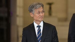조희대 "이 대통령 사건 관련 외부 인사 논의&middot;만남 전혀 없어"