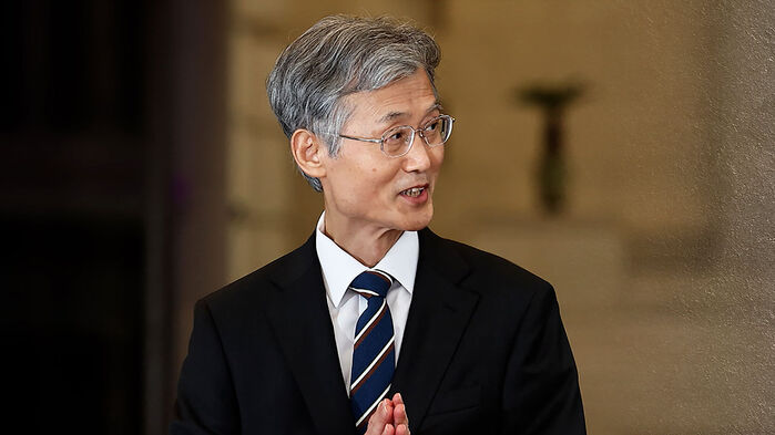 "외부 누구와도 논의 안 해"…여권 의혹 정면 반박