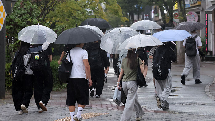 Cloudy Skies and Rain in Central Regions; Up to 30mm Expected in Seoul Metropolitan Area and Gangwon