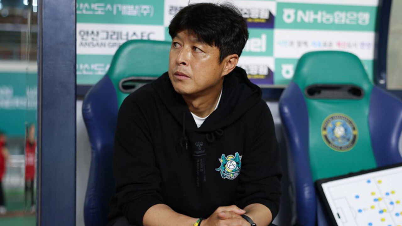K리그2 '최하위' 안산, 이관우 감독과 계약 해지
