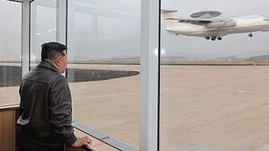 김정은, 전략정찰기·전술무인공격기 성능시험 지도…"AI기술 새로 도입"