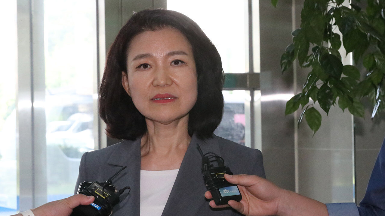 '법인카드 유용 혐의' 이진숙 방통위원장, 검찰 송치