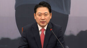 장동혁, 이진숙 체포 소식에 "경찰에 법적 책임 묻겠다"