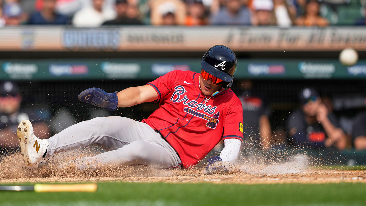 MLB 김하성, 8경기 연속 안타…9회 역전 결승 득점 활약