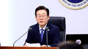 "외국군 없으면 자주 국방 불가능?…굴종적 사고"