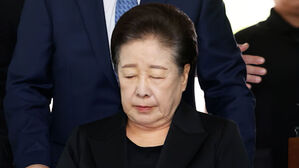 [여담야담] 한학자 통일교 총재 구속 기로…'정교유착' 수사 분수령