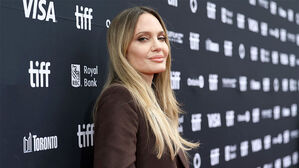 안젤리나 졸리 등 할리우드 스타들, 표현의 자유 억압 강력 비판