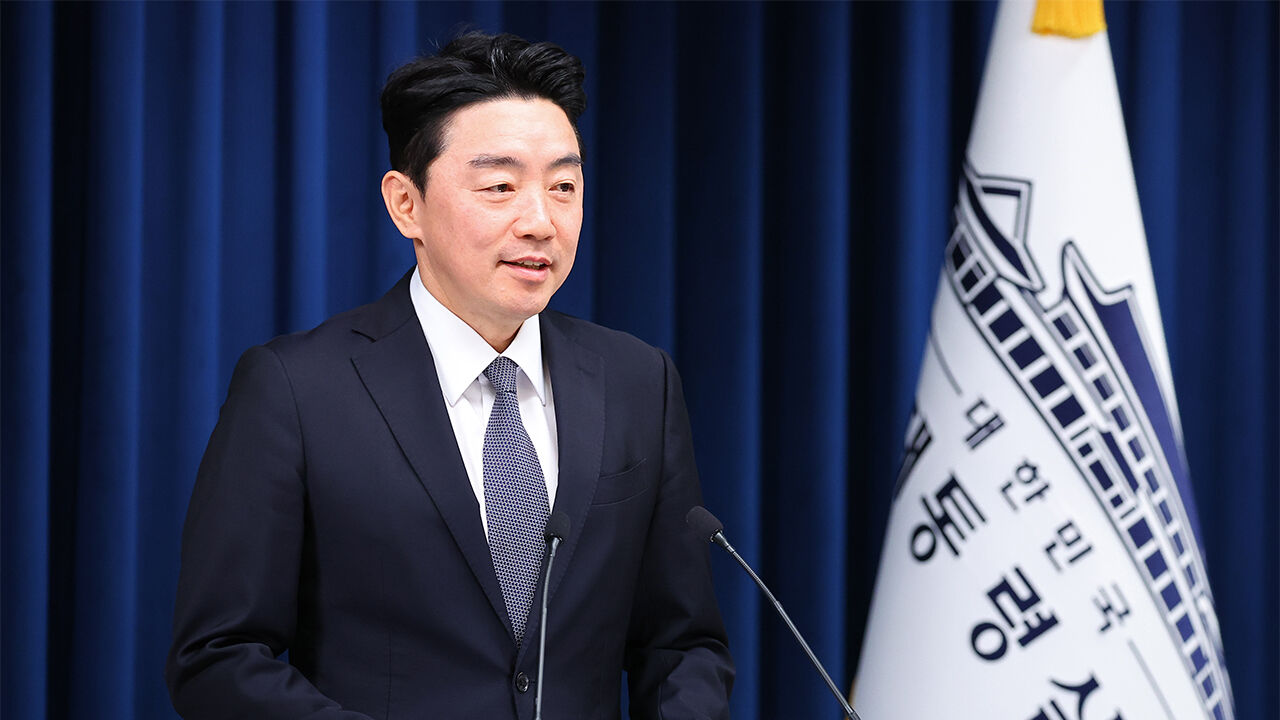 강훈식 "미국 비자 발급비 인상…글로벌 인력 국내 유치 기회 삼아야"