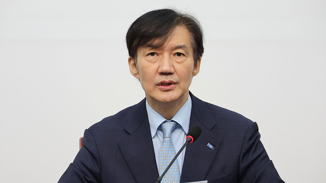 조국, 성 비위 사건 피해자와 면담…"피해자 요청 사항 적극 수용"