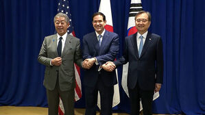 한미일 외교장관 "한반도 비핵화 원칙 견지"