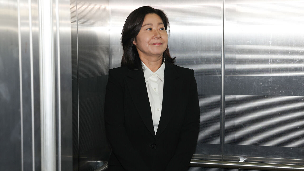 이노공 전 법무부 차관이 23일 서울 서초구 이명현 순직해병 특별검사팀 사무실에 조사받기 위해 출석하고 있다.