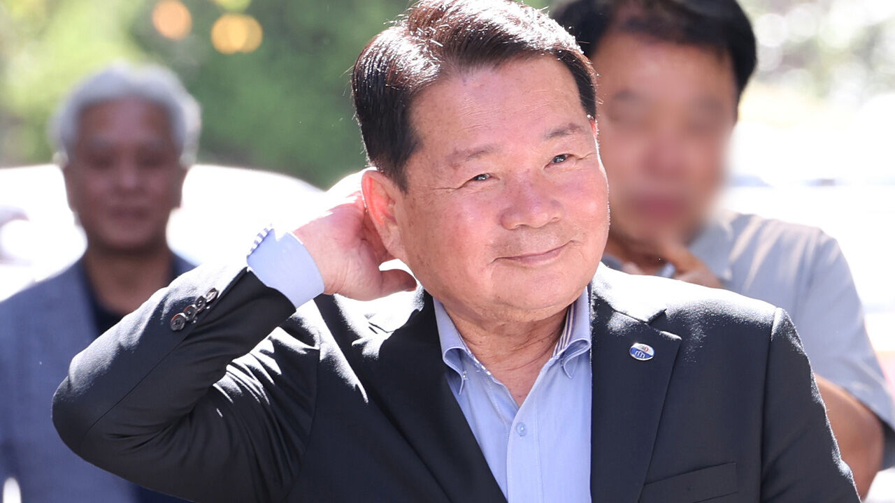 신경호 강원교육감 뇌물수수 혐의 1심 유죄…징역형 집유 선고