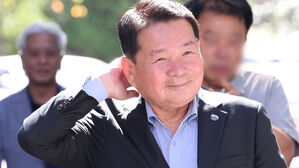 신경호 강원교육감 뇌물수수 혐의 1심 유죄&hellip;징역형 집유 선고