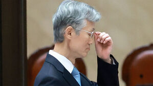 초유의 대법원장 청문회…"삼권분립 사망" 반발