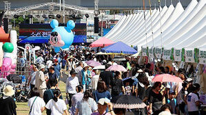 "왜 너만 싸게 파냐" 흉기 들고 위협한 소래포구 상인 송치