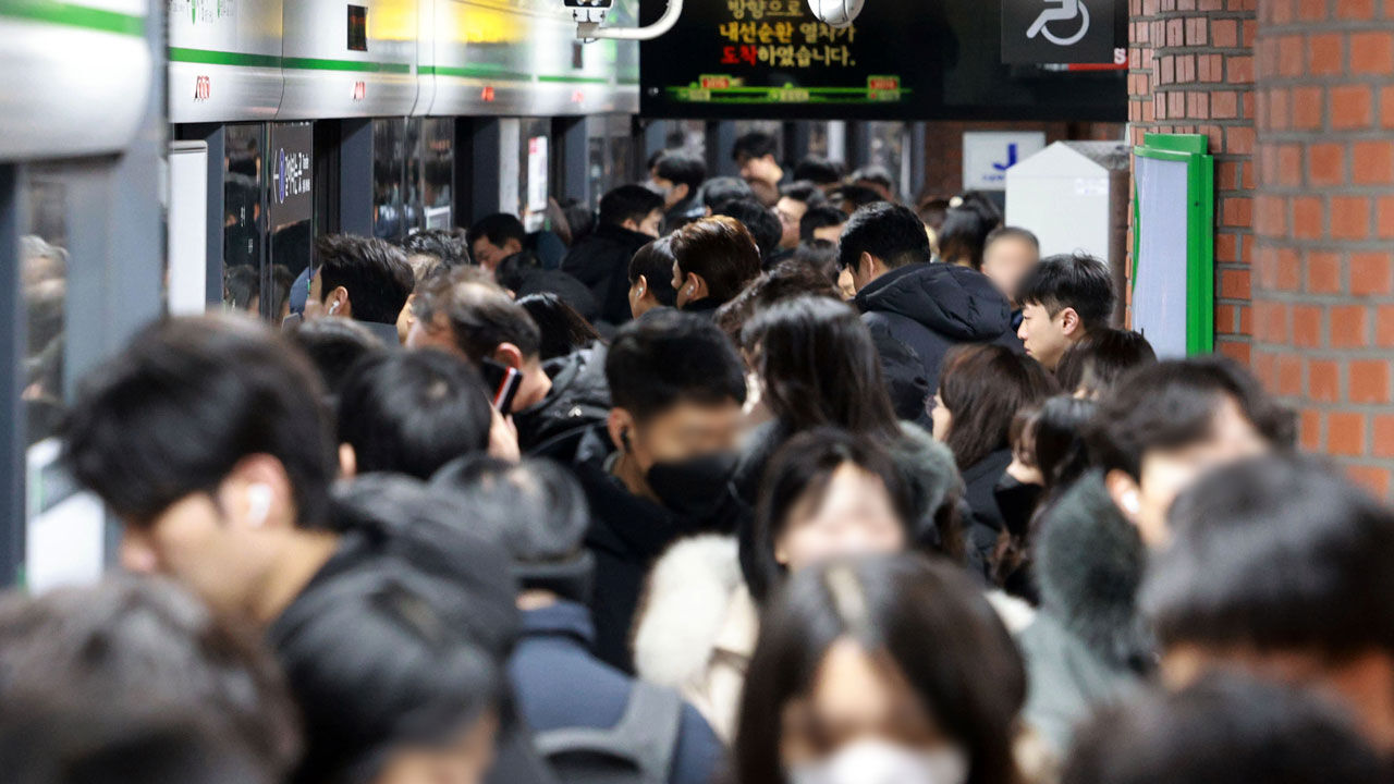 통근 시간 1시간 초과하면 더 외롭다…최대 49% 높아