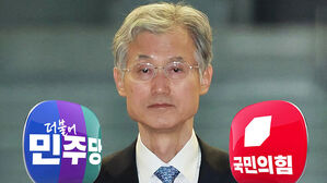 정청래 "삼권분립 사망 운운, 코미디"&hellip;조희대 압박 최고조