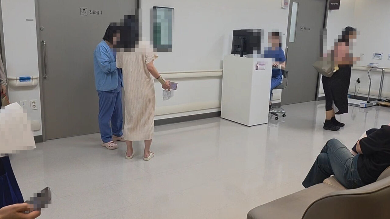이대목동병원·이대서울병원 전산 마비…외래환자 발길 돌려