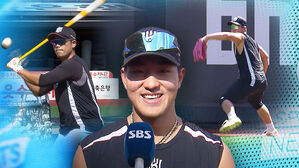 '수비 과외' 받는 안현민…"부족한 건 채워야죠"