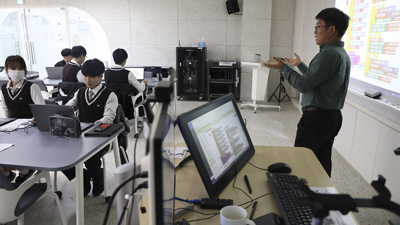 고교학점제 보충지도 시수·학생부 기재 줄인다…'출석률'로 이수 검토