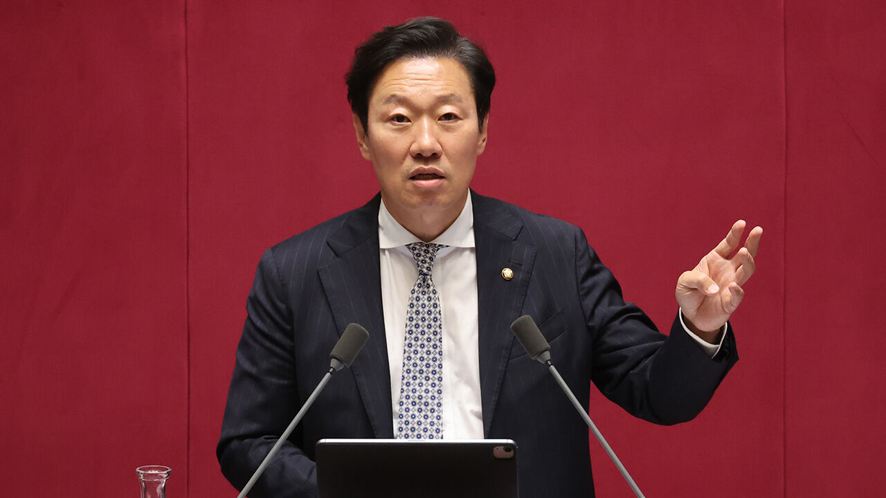 국민의힘 박수민, '15시간 50분 돌파' 필리버스터 최장 기록 경신