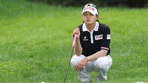 '상금 1위' 노승희, KLPGA 하이트진로 챔피언십 3R 단독 선두