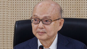 인권위원장, 낙태 건보 적용 및 약물 승인 등 촉구